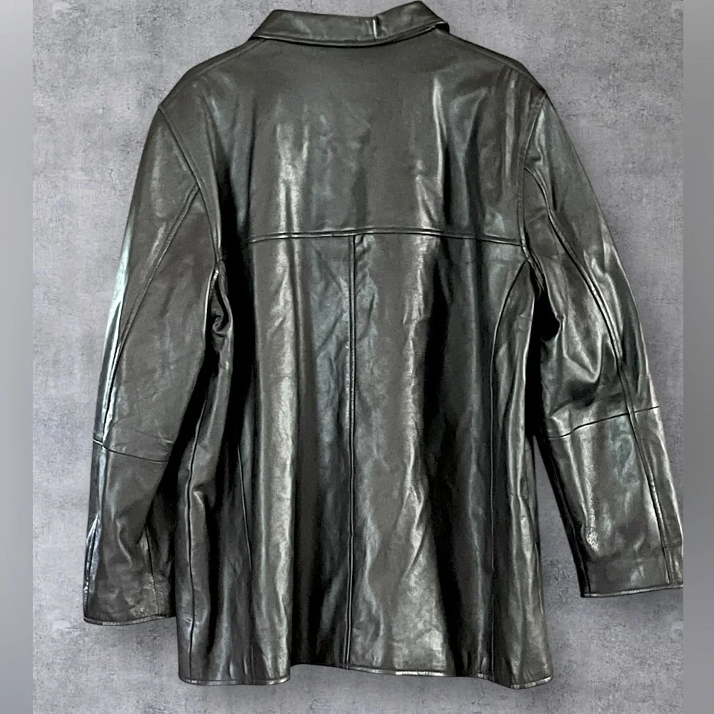 MODA INTERNATIONAL BLACK LEATHER MID LENGTH Y2K BUTTON FRONT JACKET (XL)